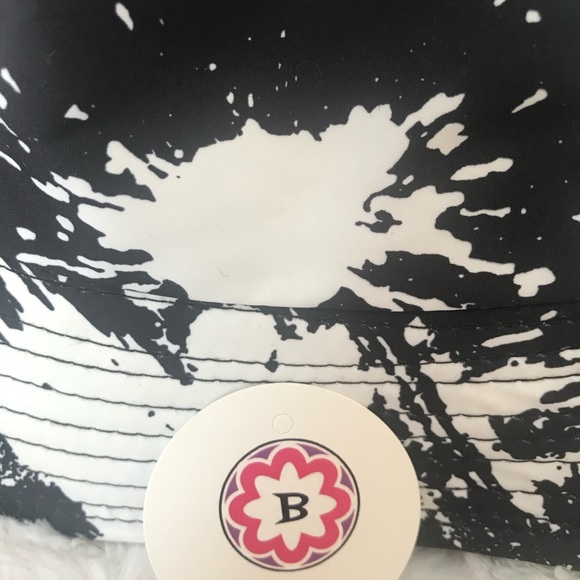 2 in 1 reversible bucket hat…Brand New!! - Picture 4 of 4